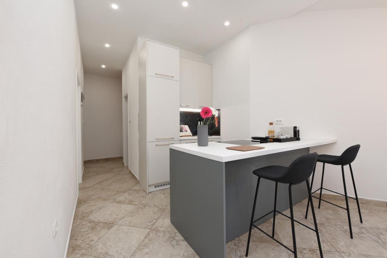 Malako Family Apartments Селине Экстерьер фото
