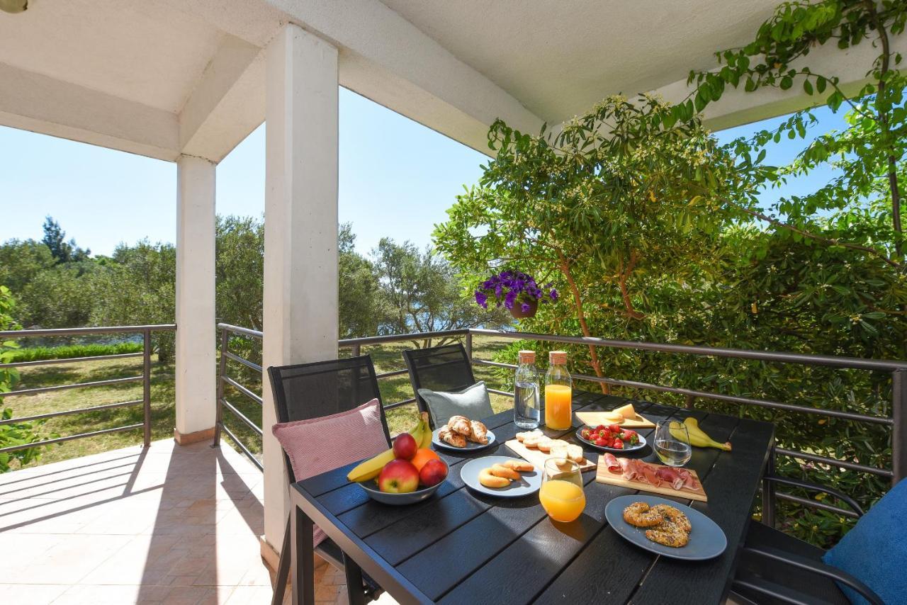 Malako Family Apartments Селине Экстерьер фото